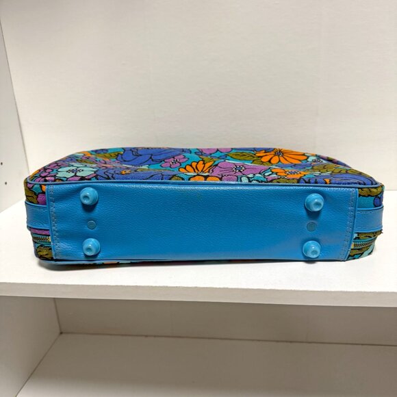 Vintage Flower Power Travel Case - Picture 5 of 11